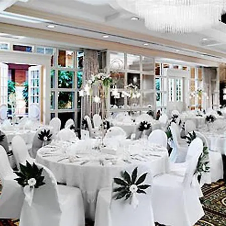 호텔 Renaissance Zurich 5*